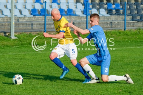  21.04.2018 JAROSLAW <br />PILKA NOZNA III LIGA 2017/2018 GRUPA IV <br />MECZ JKS 1909 JAROSLAW - MOTOR LUBLIN <br />N/Z PAWEL KACZMAREK <br /> 