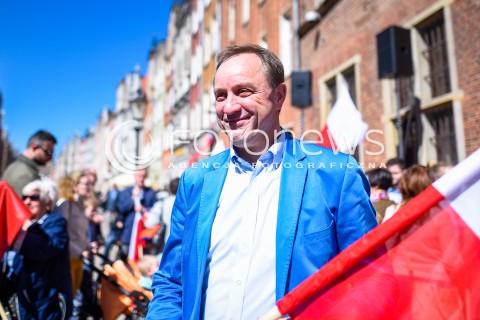  21.04.2018 GDANSK <br />DEMONSTRACJA GDANSK MOWI NIE DLA NACJONALIZMU I FASZYZMU<br />N/Z MARSZALEK WOJEWODZTWA POMORSKIEGO MIECZYSLAW STRUK<br /> 