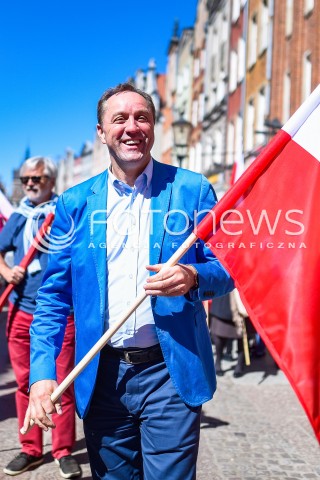  21.04.2018 GDANSK <br />DEMONSTRACJA GDANSK MOWI NIE DLA NACJONALIZMU I FASZYZMU<br />N/Z MARSZALEK WOJEWODZTWA POMORSKIEGO MIECZYSLAW STRUK PORTRET SYLWETKA<br /> 