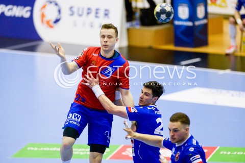  21.04.2018 GDANSK<br />PGNIG SUPERLIGA W PILCE RECZNEJ<br />SEZON 2017/2018<br />MECZ WYBRZEZE GDANSK - MMTS KWIDZYN<br />N/Z ADRIAN KONDRATIUK<br /> 