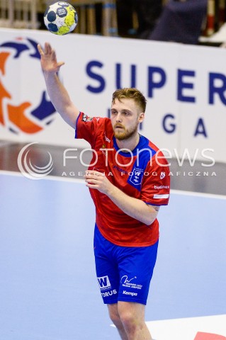  21.04.2018 GDANSK<br />PGNIG SUPERLIGA W PILCE RECZNEJ<br />SEZON 2017/2018<br />MECZ WYBRZEZE GDANSK - MMTS KWIDZYN<br />N/Z LUKASZ ROGULSKI SYLWETKA<br /> 