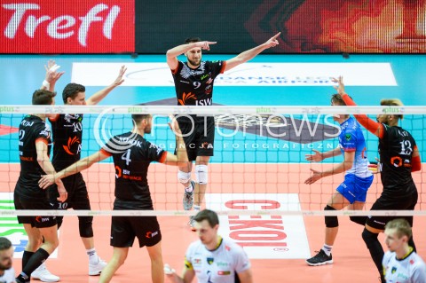  21.04.2018 GDYNIA<br />SIATKOWKA - PLAY OFF<br />PLUS LIGA SEZON 2017/2018<br />MECZ TREFL GDANSK - JASTRZEBSKI WEGIEL<br />N/Z JASON DE ROCCO RADOSC<br /> 