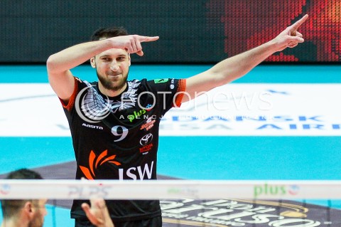  21.04.2018 GDYNIA<br />SIATKOWKA - PLAY OFF<br />PLUS LIGA SEZON 2017/2018<br />MECZ TREFL GDANSK - JASTRZEBSKI WEGIEL<br />N/Z JASON DE ROCCO RADOSC<br /> 