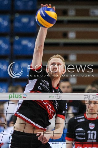  22.04.2018 RZESZOW<br />SIATKOWKA PLUSLIGA 2017/2018 MEN VOLLEYBALL POLAND POLISH PLUS LIGA LEAGUE SEASON 2017/2018<br />FAZA PLAY-OFF - CWIERCFINAL - 3. MECZ<br />MECZ ASSECO RESOVIA RZESZOW - INDYKPOL AZS OLSZTYN <br />N/Z JAKUB JAROSZ SYLWETKA ATAK <br /> 