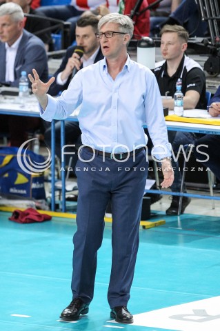  22.04.2018 RZESZOW<br />SIATKOWKA PLUSLIGA 2017/2018 MEN VOLLEYBALL POLAND POLISH PLUS LIGA LEAGUE SEASON 2017/2018<br />FAZA PLAY-OFF - CWIERCFINAL - 3. MECZ<br />MECZ ASSECO RESOVIA RZESZOW - INDYKPOL AZS OLSZTYN <br />N/Z ROBERTO SANTILLI - I TRENER ( HEAD COACH ) SYLWETKA <br /> 
