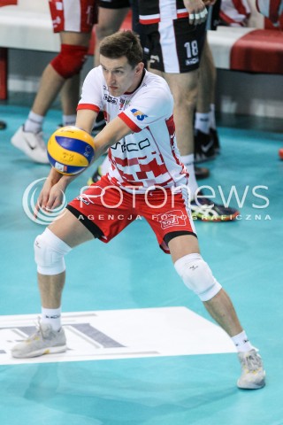  22.04.2018 RZESZOW<br />SIATKOWKA PLUSLIGA 2017/2018 MEN VOLLEYBALL POLAND POLISH PLUS LIGA LEAGUE SEASON 2017/2018<br />FAZA PLAY-OFF - CWIERCFINAL - 3. MECZ<br />MECZ ASSECO RESOVIA RZESZOW - INDYKPOL AZS OLSZTYN <br />N/Z PAWEL RUSEK SYLWETKA <br /> 