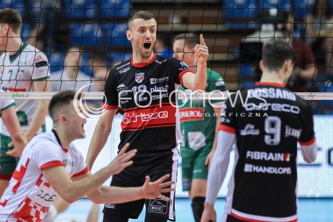  22.04.2018 RZESZOW<br />SIATKOWKA PLUSLIGA 2017/2018 MEN VOLLEYBALL POLAND POLISH PLUS LIGA LEAGUE SEASON 2017/2018<br />FAZA PLAY-OFF - CWIERCFINAL - 3. MECZ<br />MECZ ASSECO RESOVIA RZESZOW - INDYKPOL AZS OLSZTYN <br />N/Z LUKASZ PERLOWSKI MATEUSZ MASLOWSKI RADOSC EMOCJE <br /> 