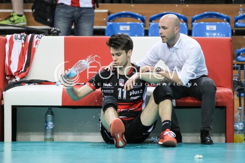  22.04.2018 RZESZOW<br />SIATKOWKA PLUSLIGA 2017/2018 MEN VOLLEYBALL POLAND POLISH PLUS LIGA LEAGUE SEASON 2017/2018<br />FAZA PLAY-OFF - CWIERCFINAL - 3. MECZ<br />MECZ ASSECO RESOVIA RZESZOW - INDYKPOL AZS OLSZTYN <br />N/Z SMUTEK PORAZKA PRZEGRANA ZLOSC EMOCJE RZUCONA BUTELKA ALEKSANDER SLIWKA BARTOSZ GORSKI ( PREZES ASSECO RESOVII )<br /> 