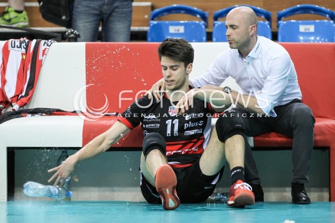  22.04.2018 RZESZOW<br />SIATKOWKA PLUSLIGA 2017/2018 MEN VOLLEYBALL POLAND POLISH PLUS LIGA LEAGUE SEASON 2017/2018<br />FAZA PLAY-OFF - CWIERCFINAL - 3. MECZ<br />MECZ ASSECO RESOVIA RZESZOW - INDYKPOL AZS OLSZTYN <br />N/Z SMUTEK PORAZKA PRZEGRANA ZLOSC EMOCJE RZUCONA BUTELKA ALEKSANDER SLIWKA BARTOSZ GORSKI ( PREZES ASSECO RESOVII )<br /> 