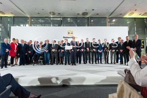  23.04.2018 WARSZAWA<br />KONFERENCJA PROGRAM DOSTEPNOSC PLUS 2018-2025<br />N/Z UCZESTNICY WYDARZENIA SYGNATARIUSZE UMOWY PREMIER MATEUSZ MORAWIECKI<br /> 