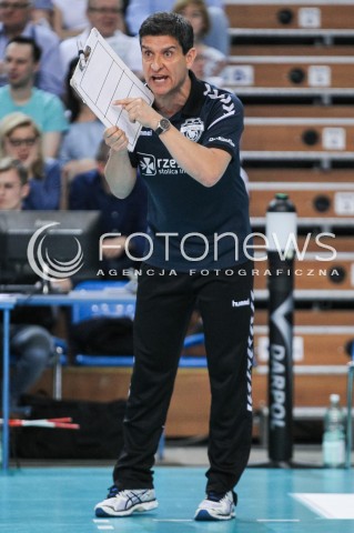  23.04.2018 RZESZOW <br />SIATKOWKA LIGA SIATKOWKI KOBIET LSK 2017/2018 WOMEN VOLLEYBALL POLAND POLISH LEAGUE <br />FAZA PLAYOFF - POLFINAL - 3. MECZ<br />MECZ DEVELOPRES SKYRES RZESZOW - LKS COMMERCECON LODZ <br />N/Z LORENZO MICELLI - I TRENER ( HEAD COACH ) SYLWETKA <br /> 