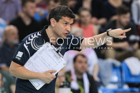  23.04.2018 RZESZOW <br />SIATKOWKA LIGA SIATKOWKI KOBIET LSK 2017/2018 WOMEN VOLLEYBALL POLAND POLISH LEAGUE <br />FAZA PLAYOFF - POLFINAL - 3. MECZ<br />MECZ DEVELOPRES SKYRES RZESZOW - LKS COMMERCECON LODZ <br />N/Z LORENZO MICELLI - I TRENER ( HEAD COACH ) SYLWETKA <br /> 