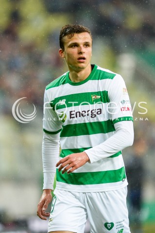  23.04.2018 GDANSK<br />PILKA NOZNA - EKSTRAKLASA SEZON 2017/2018<br />MECZ LECHIA GDANSK - CRACOVIA KRAKOW<br />N/Z PATRYK LIPSKI PORTRET SYLWETKA<br /> 