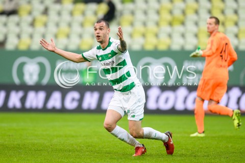  23.04.2018 GDANSK<br />PILKA NOZNA - EKSTRAKLASA SEZON 2017/2018<br />MECZ LECHIA GDANSK - CRACOVIA KRAKOW<br />N/Z JOAO NUNES SYLWETKA PORTRET EMOCJE FAUL<br /> 