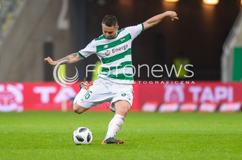  23.04.2018 GDANSK<br />PILKA NOZNA - EKSTRAKLASA SEZON 2017/2018<br />MECZ LECHIA GDANSK - CRACOVIA KRAKOW<br />N/Z ARIEL BORYSIUK SYLWETKA<br /> 