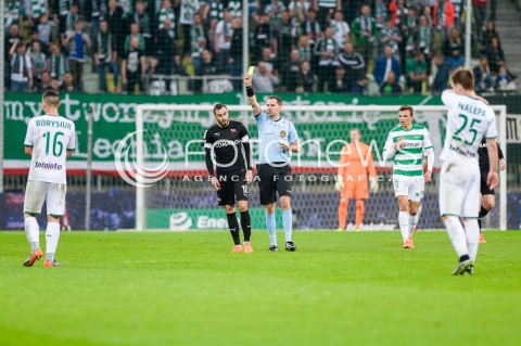  23.04.2018 GDANSK<br />PILKA NOZNA - EKSTRAKLASA SEZON 2017/2018<br />MECZ LECHIA GDANSK - CRACOVIA KRAKOW<br />N/Z SERGEI ZENJOV ZOLTA KARTKA<br /> 