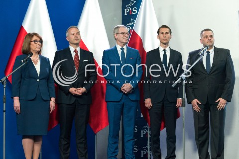 26.04.2018 WARSZAWA<br />PREZENTACJA KANDYDATOW PIS NA PREZYDENTOW MIAST<br />N/Z BEATA MAZUREK JACEK ZALEK TOMASZ LATOS KACPER PLAZYNSKI SEBASTIAN PIENKOWSKI<br /> 