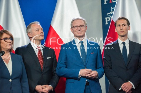  26.04.2018 WARSZAWA<br />PREZENTACJA KANDYDATOW PIS NA PREZYDENTOW MIAST<br />N/Z BEATA MAZUREK JACEK ZALEK TOMASZ LATOS KACPER PLAZYNSKI<br /> 