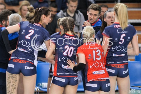  26.04.2018 RZESZOW <br />SIATKOWKA LIGA SIATKOWKI KOBIET LSK 2017/2018 WOMEN VOLLEYBALL POLAND POLISH LEAGUE <br />FAZA PLAYOFF - MECZ O 3. MIEJSCE - 1. MECZ<br />MECZ DEVELOPRES SKYRES RZESZOW - GROT BUDOWLANI LODZ <br />N/Z BLAZEJ KRYSZTALOWICZ - I TRENER ( HEAD COACH ) <br /> 