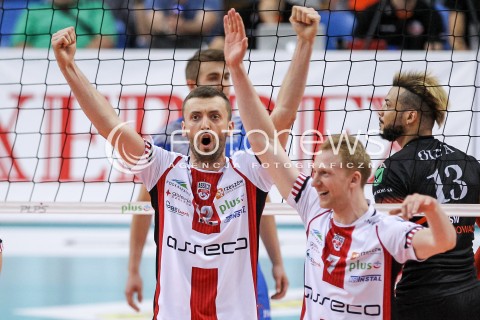  28.04.2018 RZESZOW <br />SIATKOWKA PLUS LIGA 2017/2018 MEN VOLLEYBALL POLAND POLISH PLUSLIGA LEAGUE SEASON 2017/2018 <br />MECZ O 5. MIEJSCE - MECZ NR 2<br />MECZ ASSECO RESOVIA RZESZOW - JASTRZEBSKI WEGIEL <br />N/Z LUKASZ PERLOWSKI JAKUB JAROSZ RADOSC EMOCJE <br /> 