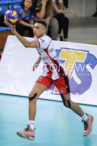  28.04.2018 RZESZOW <br />SIATKOWKA PLUS LIGA 2017/2018 MEN VOLLEYBALL POLAND POLISH PLUSLIGA LEAGUE SEASON 2017/2018 <br />MECZ O 5. MIEJSCE - MECZ NR 2<br />MECZ ASSECO RESOVIA RZESZOW - JASTRZEBSKI WEGIEL <br />N/Z BARTHELEMY CHINENYEZE SYLWETKA <br /> 