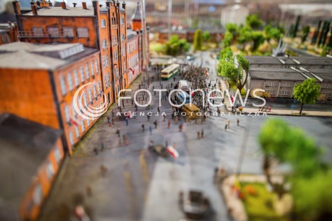  28.04.2018 GDANSK <br />OGOLNOPOLSKIE OBCHODY CZTERDZIESTOLECIA UTWORZENIA WOLNYCH ZWIAZKOW ZAWODOWYCH<br />N/Z MAKIETA STOCZNI GDANSKIEJ<br /> 