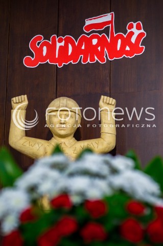  28.04.2018 GDANSK <br />OGOLNOPOLSKIE OBCHODY CZTERDZIESTOLECIA UTWORZENIA WOLNYCH ZWIAZKOW ZAWODOWYCH<br />N/Z LOGO SOLIDARNOSC<br /> 