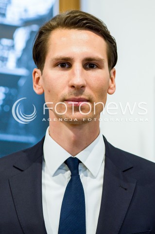  28.04.2018 GDANSK <br />OGOLNOPOLSKIE OBCHODY CZTERDZIESTOLECIA UTWORZENIA WOLNYCH ZWIAZKOW ZAWODOWYCH<br />N/Z KACPER PLAZYNSKI PORTRET<br /> 