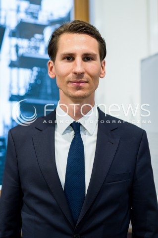  28.04.2018 GDANSK <br />OGOLNOPOLSKIE OBCHODY CZTERDZIESTOLECIA UTWORZENIA WOLNYCH ZWIAZKOW ZAWODOWYCH<br />N/Z KACPER PLAZYNSKI PORTRET<br /> 