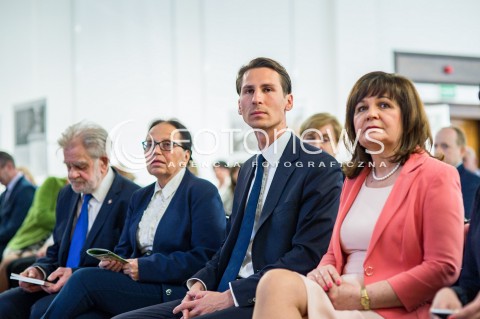  i28.04.2018 GDANSK <br />OGOLNOPOLSKIE OBCHODY CZTERDZIESTOLECIA UTWORZENIA WOLNYCH ZWIAZKOW ZAWODOWYCH<br />N/Z ANDRZEJ GWIAZDA JOANNA DUDA GWIAZDA KACPER PLAZYNSKI<br /> 