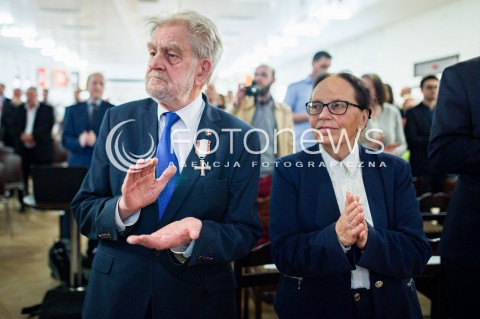  28.04.2018 GDANSK <br />OGOLNOPOLSKIE OBCHODY CZTERDZIESTOLECIA UTWORZENIA WOLNYCH ZWIAZKOW ZAWODOWYCH<br />N/Z ANDRZEJ GWIAZDA JOANNA DUDA GWIAZDA<br /> 