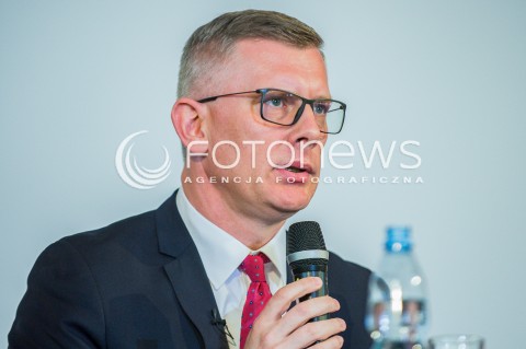  28.04.2018 GDANSK <br />OGOLNOPOLSKIE OBCHODY CZTERDZIESTOLECIA UTWORZENIA WOLNYCH ZWIAZKOW ZAWODOWYCH<br />N/Z SLAWOMIR CENCKIEWICZ PORTRET<br /> 