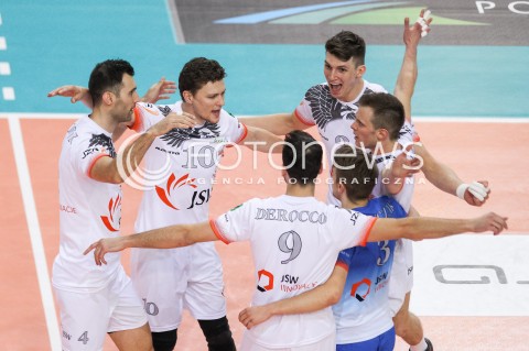  29.04.2018 RZESZOW <br />SIATKOWKA PLUS LIGA 2017/2018 MEN VOLLEYBALL POLAND POLISH PLUSLIGA LEAGUE SEASON 2017/2018 <br />MECZ O 5. MIEJSCE - MECZ NR 3<br />MECZ ASSECO RESOVIA RZESZOW - JASTRZEBSKI WEGIEL <br />N/Z LUKAS KAMPA MACIEJ MUZAJ GRZEGORZ KOSOK RADOSC EMOCJE <br /> 