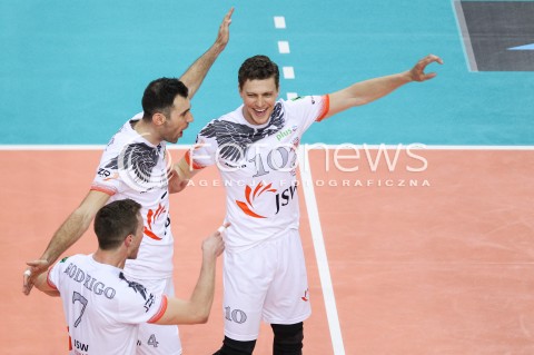  29.04.2018 RZESZOW <br />SIATKOWKA PLUS LIGA 2017/2018 MEN VOLLEYBALL POLAND POLISH PLUSLIGA LEAGUE SEASON 2017/2018 <br />MECZ O 5. MIEJSCE - MECZ NR 3<br />MECZ ASSECO RESOVIA RZESZOW - JASTRZEBSKI WEGIEL <br />N/Z LUKAS KAMPA GRZEGORZ KOSOK RODRIGO QUIROGA RADOSC EMOCJE <br /> 