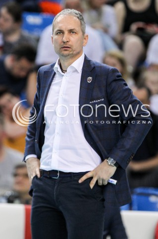  29.04.2018 RZESZOW <br />SIATKOWKA PLUS LIGA 2017/2018 MEN VOLLEYBALL POLAND POLISH PLUSLIGA LEAGUE SEASON 2017/2018 <br />MECZ O 5. MIEJSCE - MECZ NR 3<br />MECZ ASSECO RESOVIA RZESZOW - JASTRZEBSKI WEGIEL <br />N/Z ANDRZEJ KOWAL - I TRENER ( HEAD COACH ) SYLWETKA <br /> 