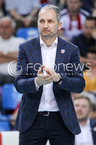  29.04.2018 RZESZOW <br />SIATKOWKA PLUS LIGA 2017/2018 MEN VOLLEYBALL POLAND POLISH PLUSLIGA LEAGUE SEASON 2017/2018 <br />MECZ O 5. MIEJSCE - MECZ NR 3<br />MECZ ASSECO RESOVIA RZESZOW - JASTRZEBSKI WEGIEL <br />N/Z ANDRZEJ KOWAL - I TRENER ( HEAD COACH ) SYLWETKA <br /> 