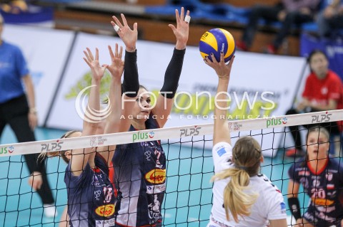  02.05.2018 RZESZOW <br />SIATKOWKA LIGA SIATKOWKI KOBIET LSK 2017/2018 WOMEN VOLLEYBALL POLAND POLISH LEAGUE <br />FAZA PLAYOFF - MECZ O 3. MIEJSCE - 3. MECZ <br />MECZ DEVELOPRES SKYRES RZESZOW - GROT BUDOWLANI LODZ <br />N/Z GABRIELA POLANSKA BLOK <br /> 