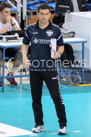  02.05.2018 RZESZOW <br />SIATKOWKA LIGA SIATKOWKI KOBIET LSK 2017/2018 WOMEN VOLLEYBALL POLAND POLISH LEAGUE <br />FAZA PLAYOFF - MECZ O 3. MIEJSCE - 3. MECZ <br />MECZ DEVELOPRES SKYRES RZESZOW - GROT BUDOWLANI LODZ <br />N/Z LORENZO MICELLI - I TRENER ( HEAD COACH ) SYLWETKA <br /> 