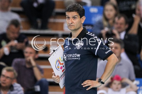  02.05.2018 RZESZOW <br />SIATKOWKA LIGA SIATKOWKI KOBIET LSK 2017/2018 WOMEN VOLLEYBALL POLAND POLISH LEAGUE <br />FAZA PLAYOFF - MECZ O 3. MIEJSCE - 3. MECZ <br />MECZ DEVELOPRES SKYRES RZESZOW - GROT BUDOWLANI LODZ <br />N/Z LORENZO MICELLI - I TRENER ( HEAD COACH ) SYLWETKA <br /> 