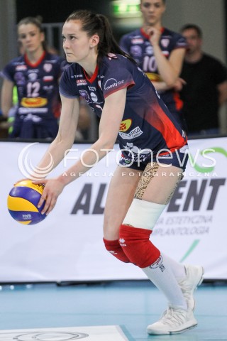  02.05.2018 RZESZOW <br />SIATKOWKA LIGA SIATKOWKI KOBIET LSK 2017/2018 WOMEN VOLLEYBALL POLAND POLISH LEAGUE <br />FAZA PLAYOFF - MECZ O 3. MIEJSCE - 3. MECZ <br />MECZ DEVELOPRES SKYRES RZESZOW - GROT BUDOWLANI LODZ <br />N/Z JULIA TWARDOWSKA SYLWETKA <br /> 