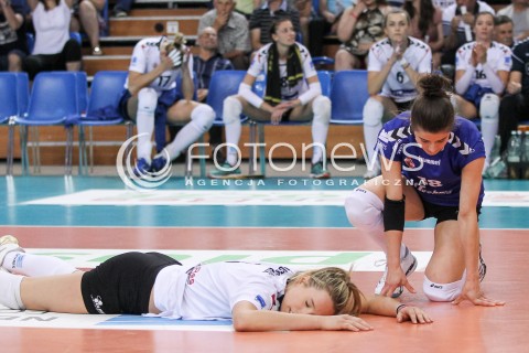  02.05.2018 RZESZOW <br />SIATKOWKA LIGA SIATKOWKI KOBIET LSK 2017/2018 WOMEN VOLLEYBALL POLAND POLISH LEAGUE <br />FAZA PLAYOFF - MECZ O 3. MIEJSCE - 3. MECZ <br />MECZ DEVELOPRES SKYRES RZESZOW - GROT BUDOWLANI LODZ <br />N/Z HELENE ROUSSEAUX LUCYNA BOREK SMUTEK PORAZKA PRZEGRANA EMOCJE<br /> 