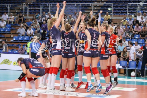  02.05.2018 RZESZOW <br />SIATKOWKA LIGA SIATKOWKI KOBIET LSK 2017/2018 WOMEN VOLLEYBALL POLAND POLISH LEAGUE <br />FAZA PLAYOFF - MECZ O 3. MIEJSCE - 3. MECZ <br />MECZ DEVELOPRES SKYRES RZESZOW - GROT BUDOWLANI LODZ <br />N/Z SIATKARKI GROT BUDOWLANI LODZ - RADOSC EMOCJE WYGRANA ZWYCIESTWO BRAZOWY MEDAL JULIA PIOTROWSKA <br /> 