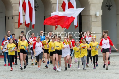  02.05.2018 WARSZAWA <br />DZIEN FLAGI POLSKIEJ Z UDZIALEM PREZYDENTA RP<br />BIALO CZERWONA SZTAFETA RMF FM<br />N/Z PREZYDENT RP ANDRZEJ DUDA<br /> 