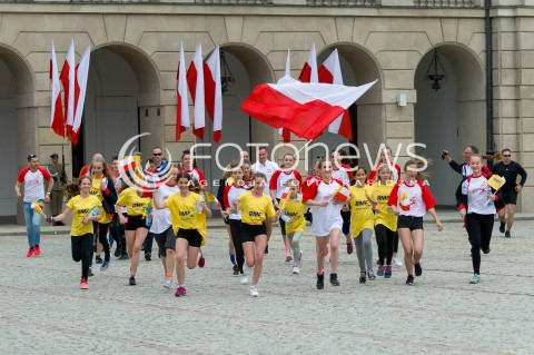  02.05.2018 WARSZAWA <br />DZIEN FLAGI POLSKIEJ Z UDZIALEM PREZYDENTA RP<br />BIALO CZERWONA SZTAFETA RMF FM<br />N/Z PREZYDENT RP ANDRZEJ DUDA<br /> 