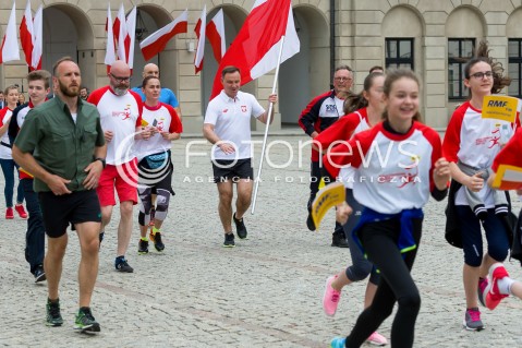  02.05.2018 WARSZAWA <br />DZIEN FLAGI POLSKIEJ Z UDZIALEM PREZYDENTA RP<br />BIALO CZERWONA SZTAFETA RMF FM<br />N/Z PREZYDENT RP ANDRZEJ DUDA<br /> 