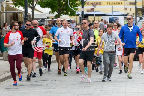  02.05.2018 WARSZAWA <br />DZIEN FLAGI POLSKIEJ Z UDZIALEM PREZYDENTA RP<br />BIALO CZERWONA SZTAFETA RMF FM<br />N/Z PREZYDENT RP ANDRZEJ DUDA<br /> 