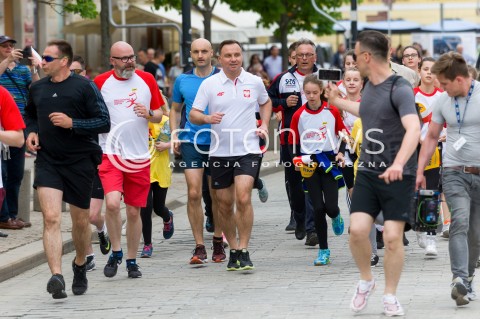Udział Prezydenta RP w Biało-Czerwonej Sztafecie w Warszawie