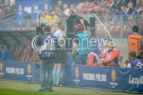  02.05.2018 WARSZAWA<br />PILKA NOZNA - FINAL PUCHARU POLSKI PZPN 2017/2018<br />FOOTBALL - PZPN POLISH CUP FINAL 2017/2018<br />MECZ ARKA GDYNIA - LEGIA WARSZAWA<br />N/Z PIOTR LASYK VAR WERYFIKACJA WIDEO<br /> 