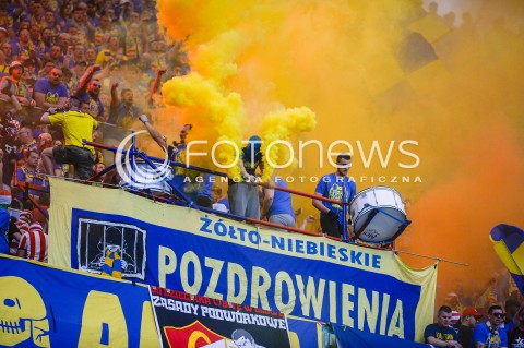  02.05.2018 WARSZAWA<br />PILKA NOZNA - FINAL PUCHARU POLSKI PZPN 2017/2018<br />FOOTBALL - PZPN POLISH CUP FINAL 2017/2018<br />MECZ ARKA GDYNIA - LEGIA WARSZAWA<br />N/Z KIBICE ARKI GDYNIA RACE OPRAWA<br /> 