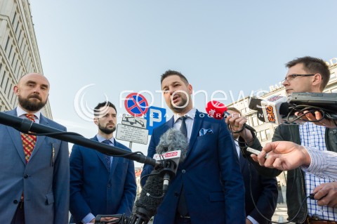  04.05.2018 WARSZAWA<br />KONFERENCJA PATRYKA JAKIEGO NA TEMAT ZNAKU DROGOWEGO<br />N/Z PATRYK JAKI<br /> 